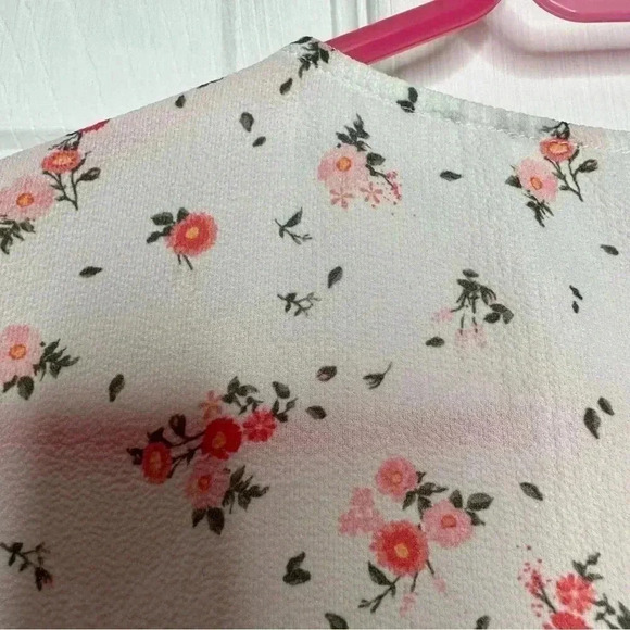 Ardene Peplum Top White/Pink/Red Floral Size Large - Picture 16 of 16